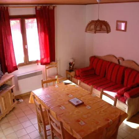 3 Pieces Pour 6, Balcon Expose Sud, Au Coeur De - Fr-1-263-77 * Valloire